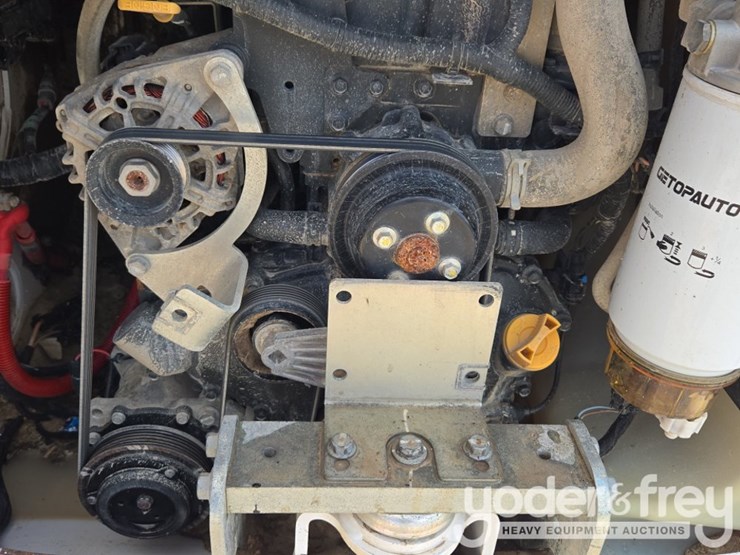 2021-bobcat-t66-image-38