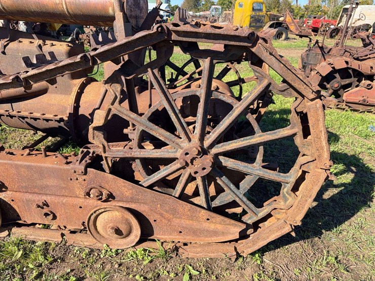 fordson-trackson-f-image-36