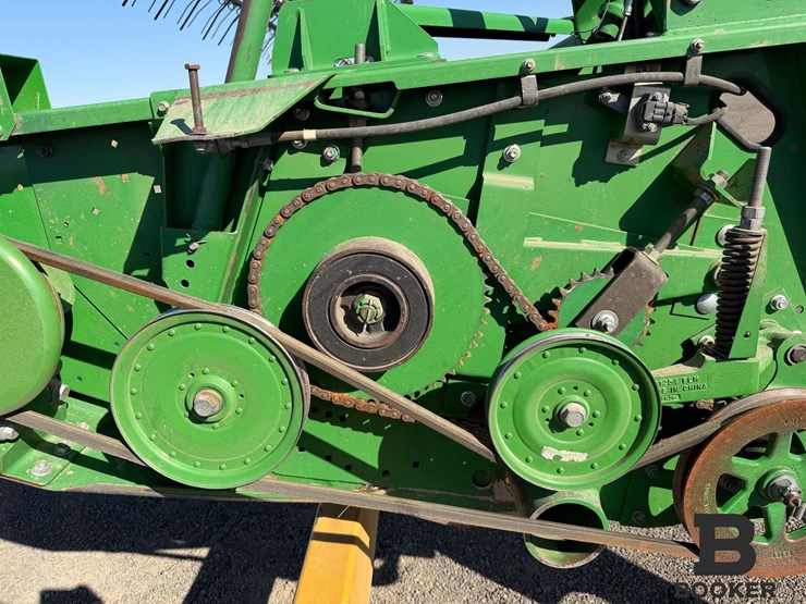 2011-john-deere-630r-platform-header-image-16