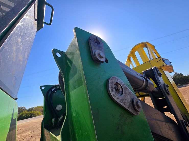 2019-john-deere-6-image-108