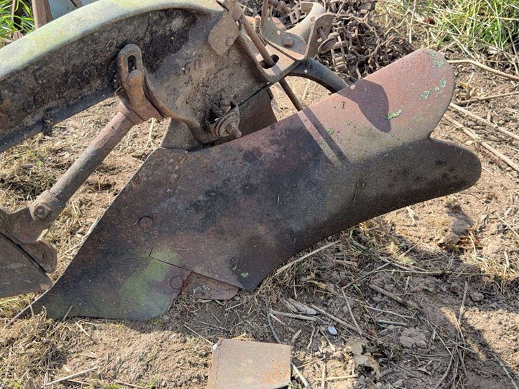 horse-drawn-roll-over-plow-image-5