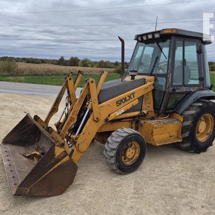 CASE 570L XT