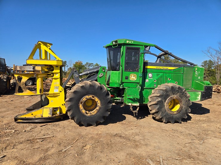2019-john-deere-6-image-6