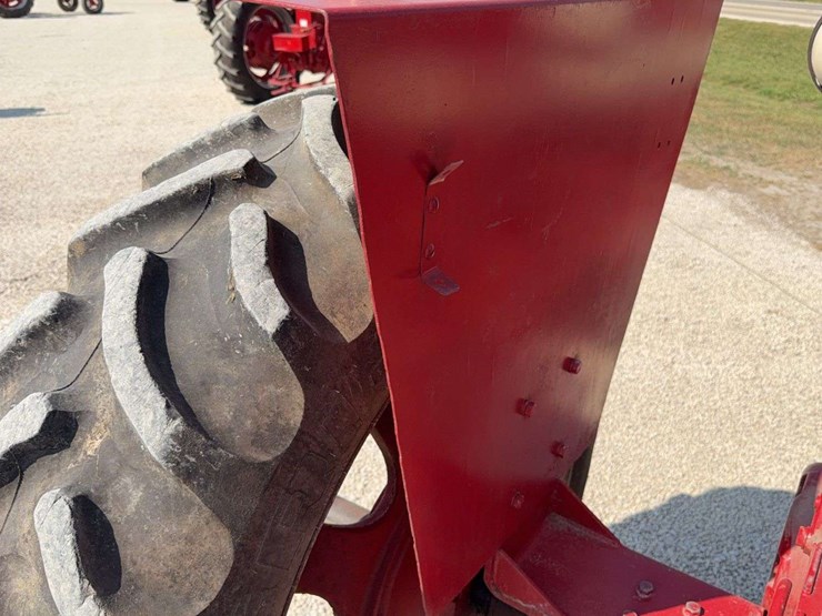 farmall-560-diesel-image-37