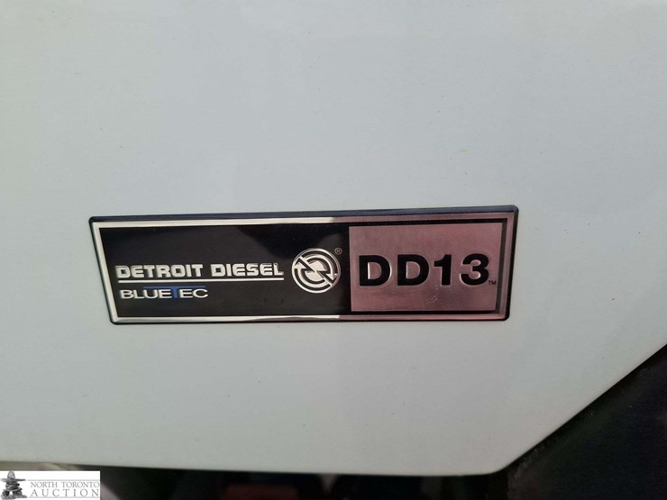 non-operable-2014-freightliner-114-sd-t/a-sander-dump-truck-image-38