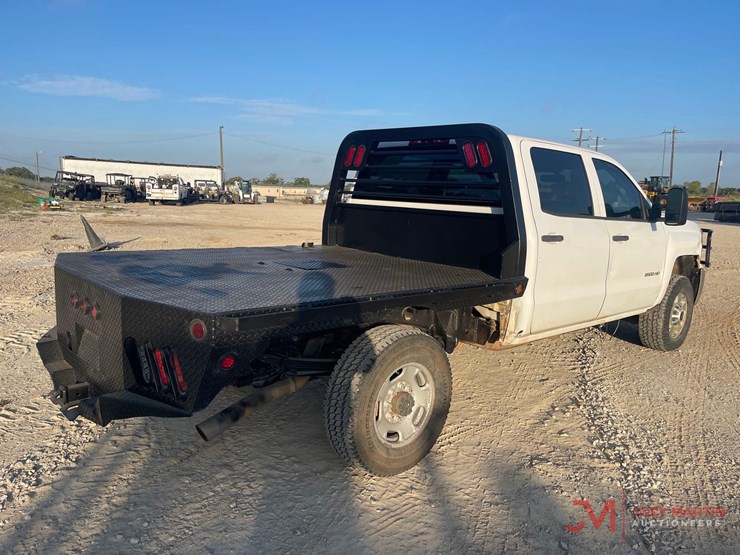 2014-chevrolet-2500-image-3