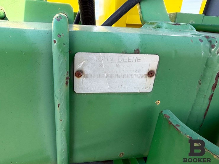 john-deere-1700-planter-image-12