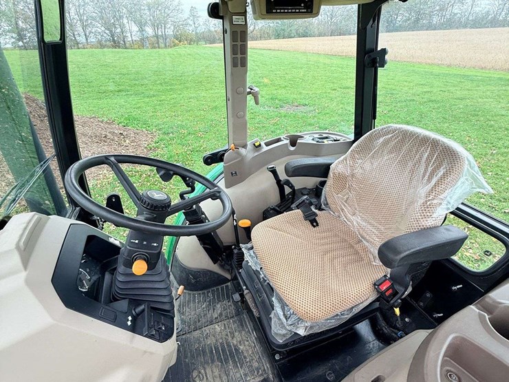 2023-john-deere-5060e-image-7