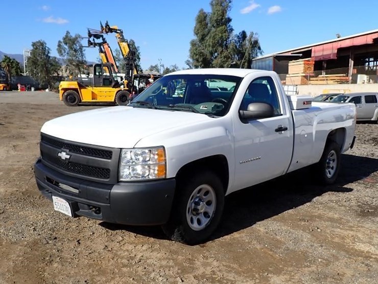 2011-chevrolet-silverado-1500-image-1
