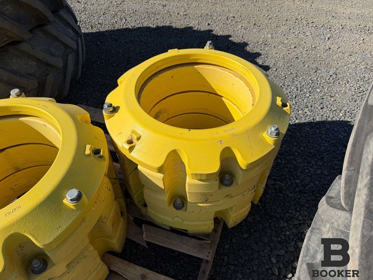 2011-john-deere-8360r-tractor-image-120