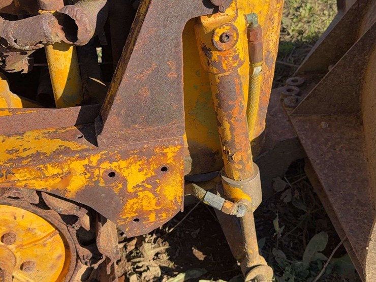 schramm-60-crawler-tractor-image-17