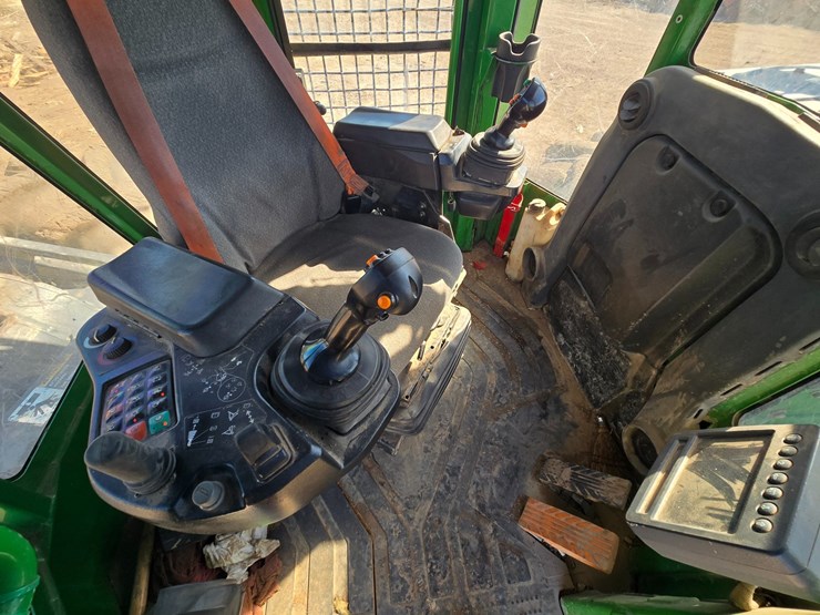 2020-john-deere-2020-image-35