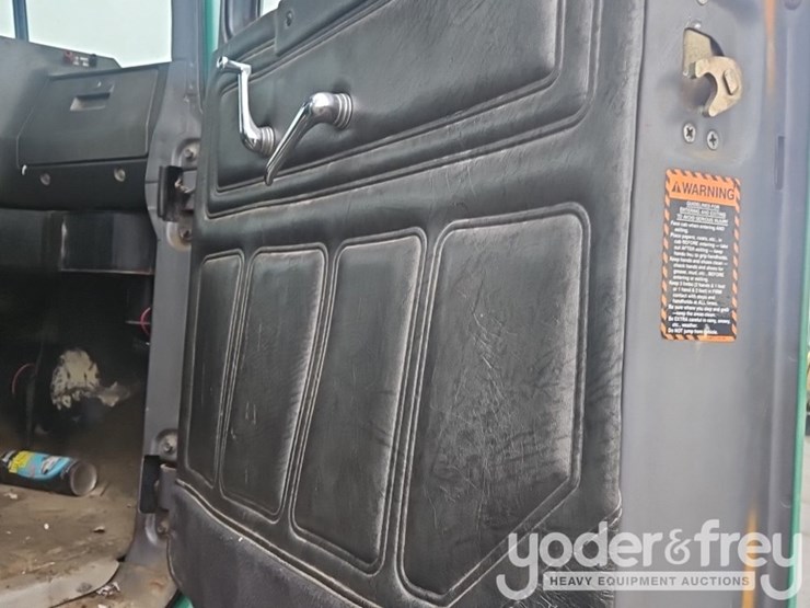 1996-mack-rb688s-image-38