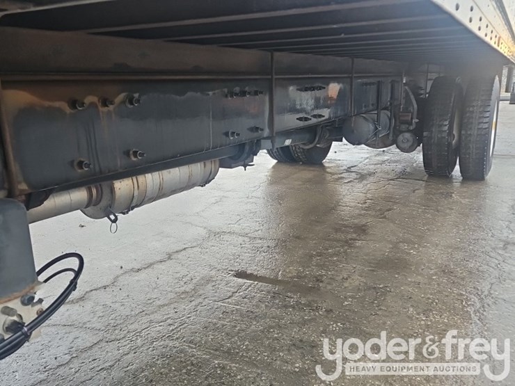 2016-peterbilt-337-image-20