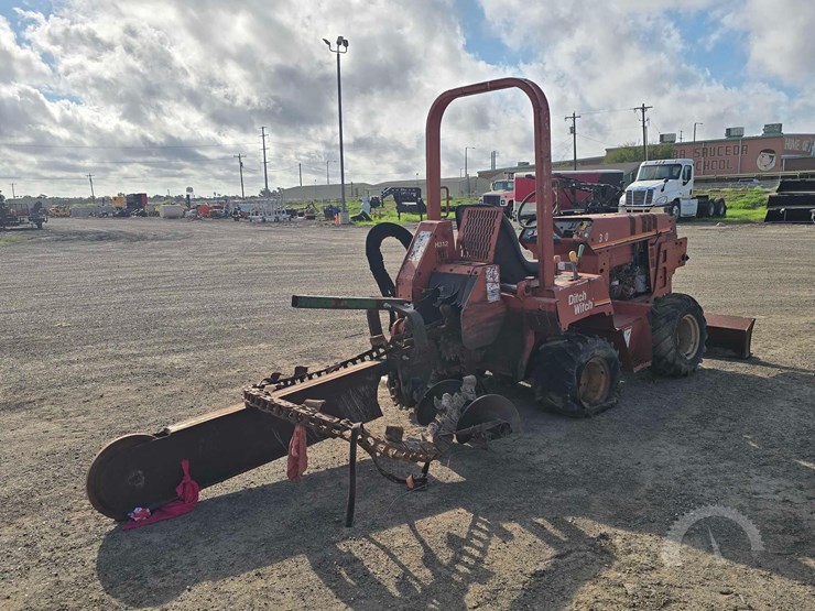 1999-ditch-witch-3700dd-image-3