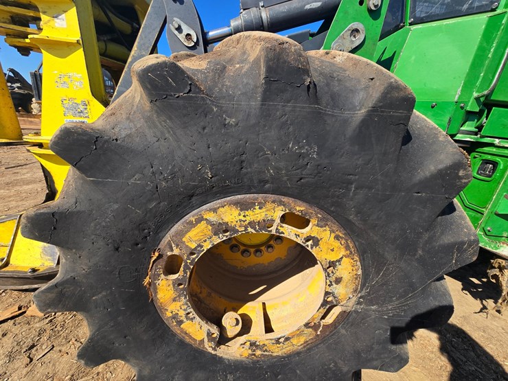2019-john-deere-6-image-113