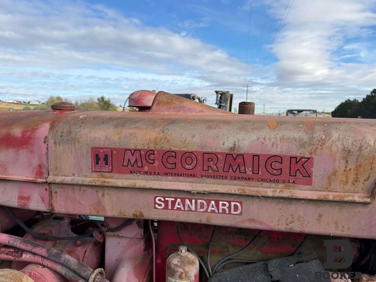 1951-ih-mccormick-w6-tractor---non-running-image-10