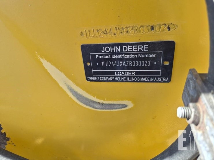 2012-deere-244j-image-21