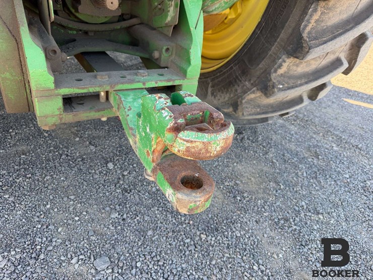 2011-john-deere-8360r-tractor-image-47