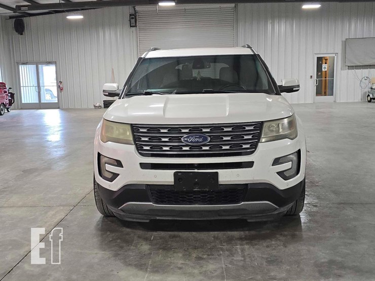 2016-ford-explorer-limited-image-7