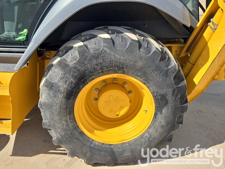 2022-deere-310sl-image-10