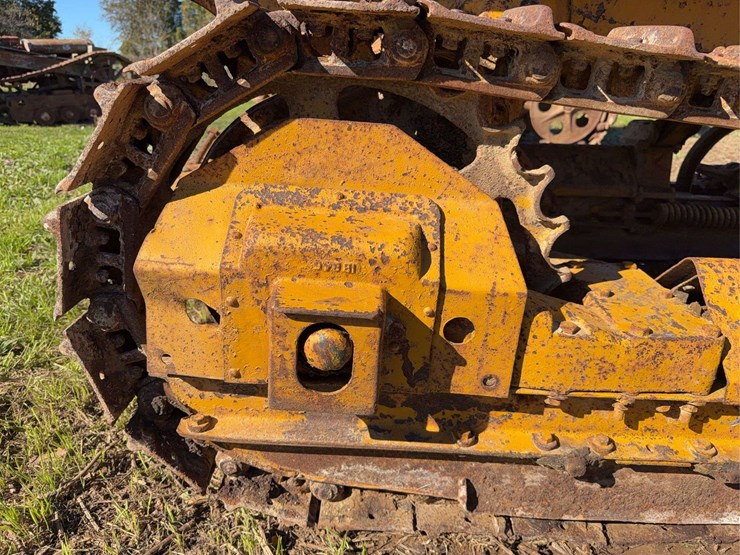 caterpillar-ten-high-clear-image-25
