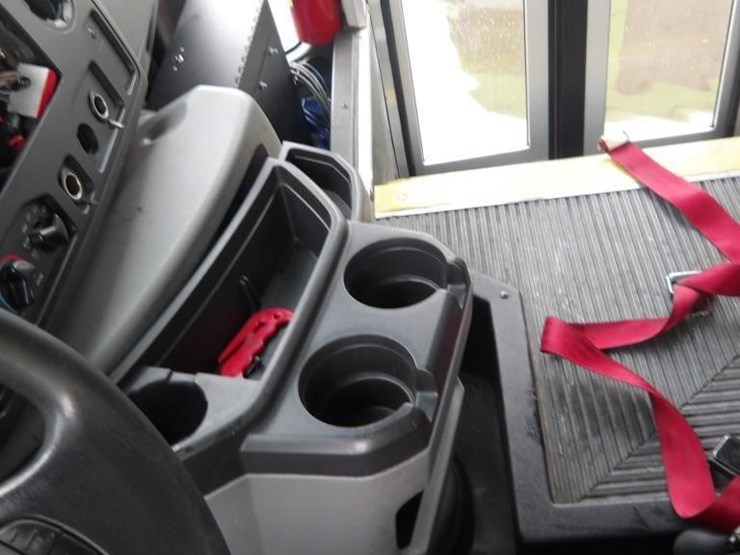 2017-ford-e450-image-26