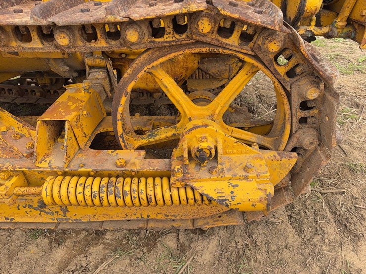 caterpillar-twenty-eight-image-22