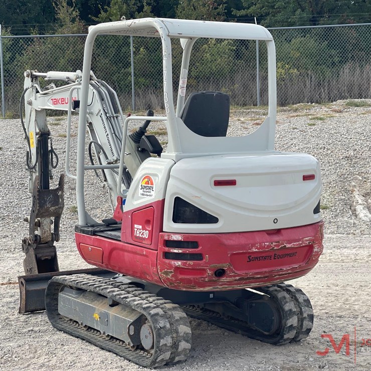2022 TAKEUCHI TB230