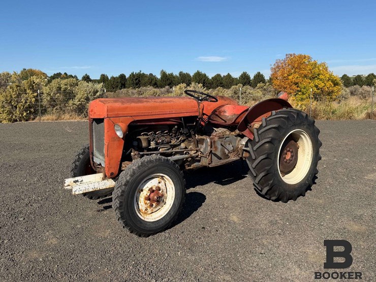 1964-massey-ferguson-35-tractor-image-1