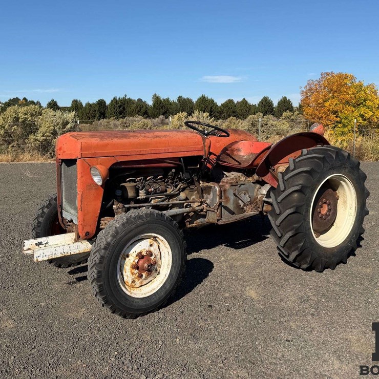 1964 Massey Ferguson 35 Tractor