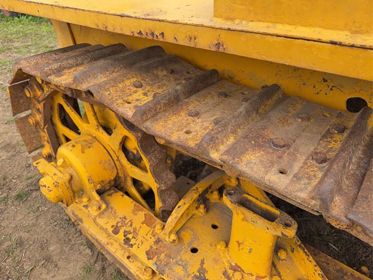 caterpillar-twenty-eight-image-21
