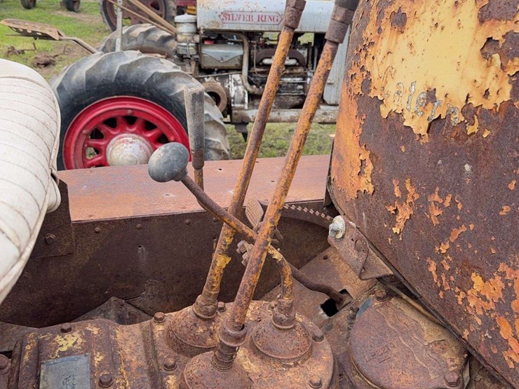 caterpillar-twenty-five-image-22