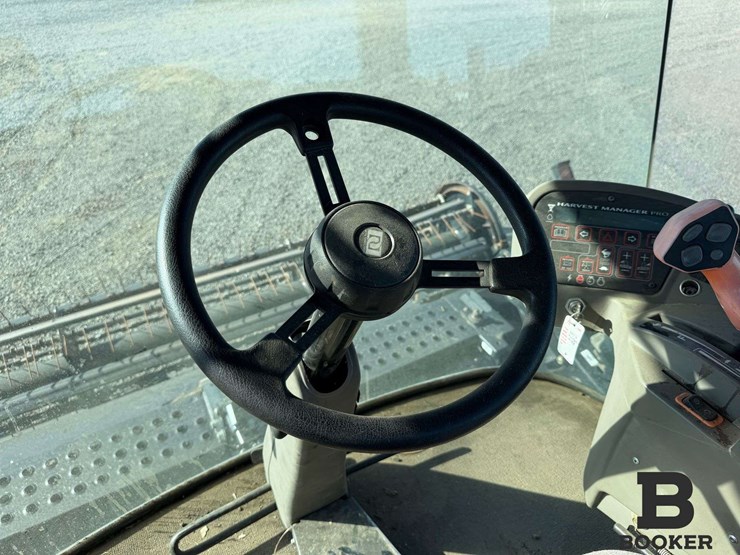 2016-macdon-m155e4-windrower-image-86