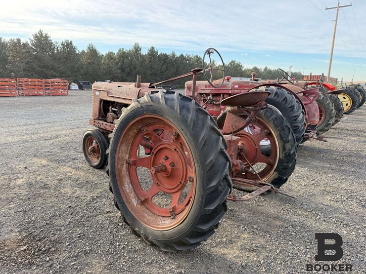 farmall-model-h-tractor---non-running-image-2