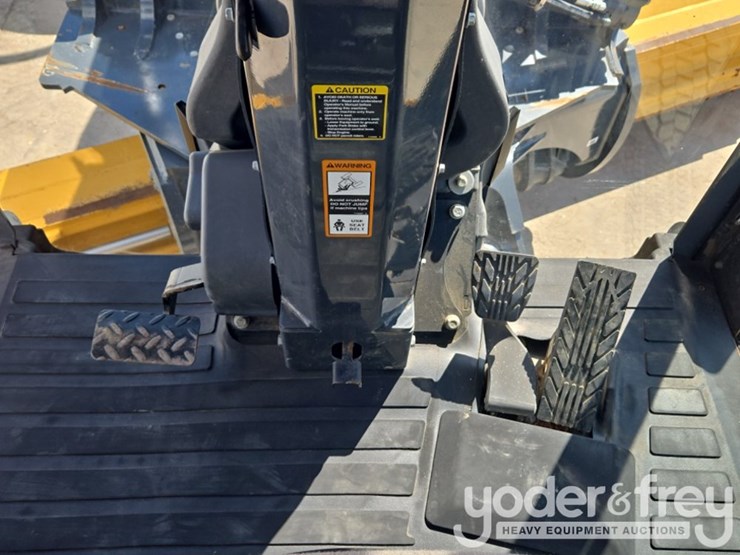 2020-deere-770gp-image-75