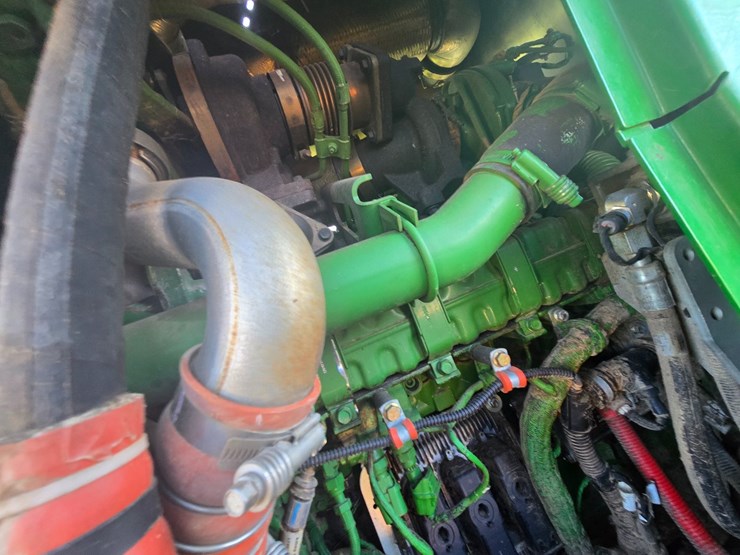 2019-john-deere-6-image-33