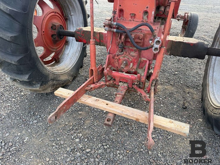 1967-international-farmall-656-tractor---non-running-image-16