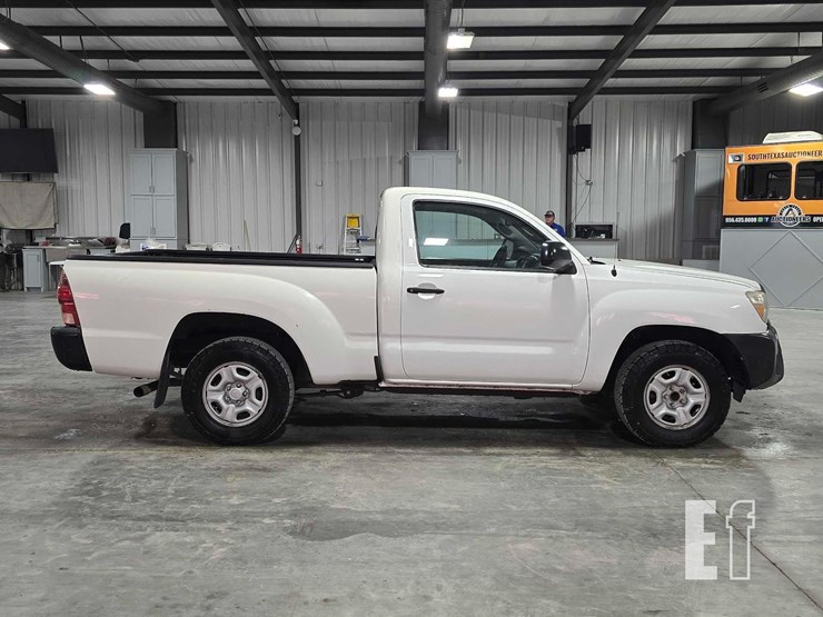 2013-toyota-tacoma-image-6