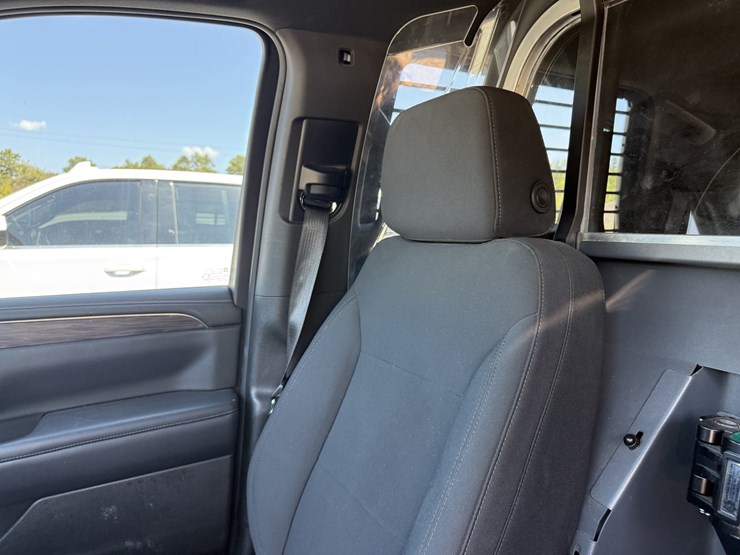 2021-chevrolet-tahoe-image-32