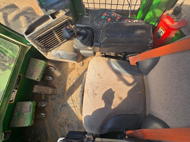 2019-john-deere-6-image-44