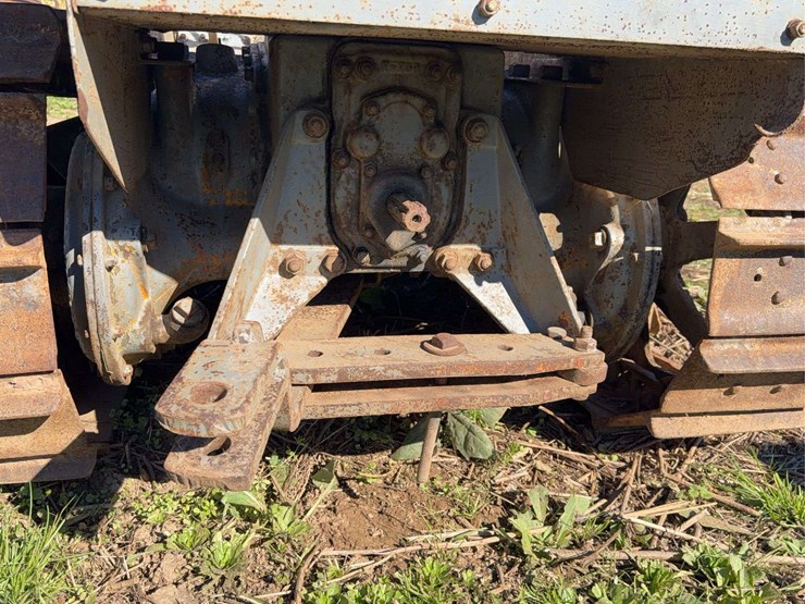 caterpillar-ten-image-32
