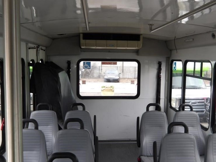 2016-ford-e450-image-25
