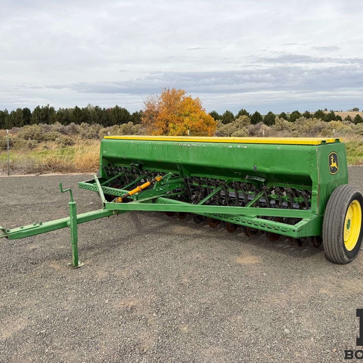 John Deere 8300 Grain Drill