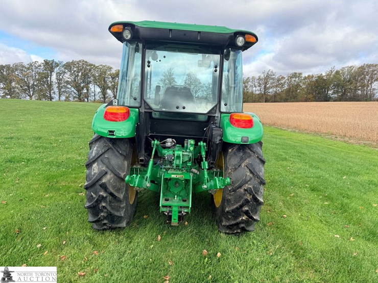 2024-john-deere-5065e-image-3