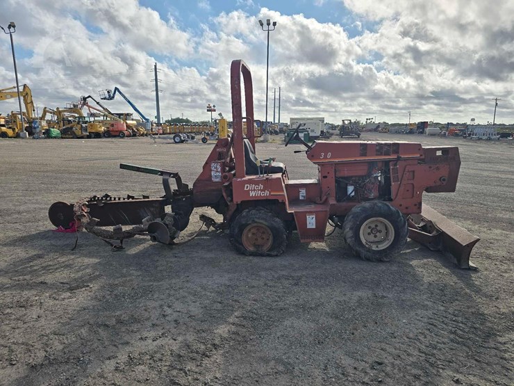 1999-ditch-witch-3700dd-image-6