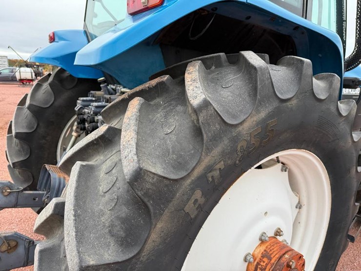 new-holland-8160-image-10