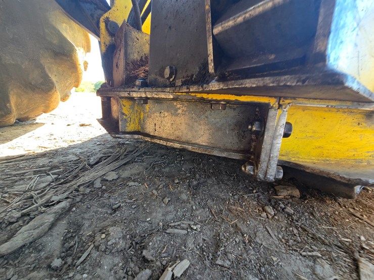 2019-john-deere-6-image-105