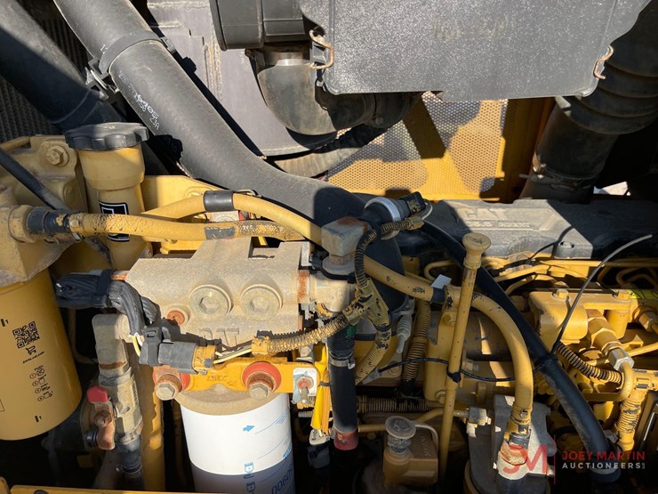 2008-caterpillar-d6k-lgp-image-11