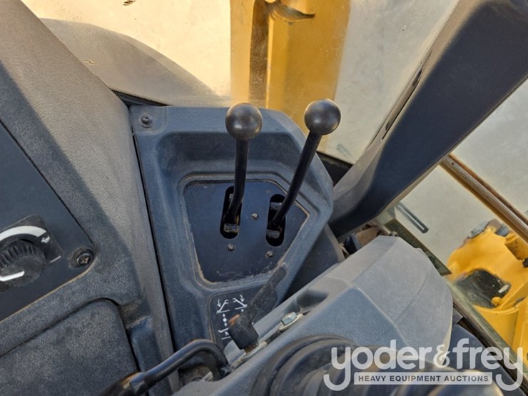 2022-deere-310sl-image-58